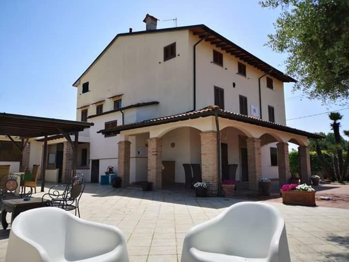 Flori'S Bed & Breakfast Viareggio Exterior photo